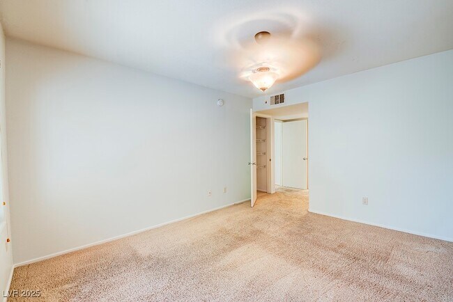 Building Photo - 3060 Casey Dr