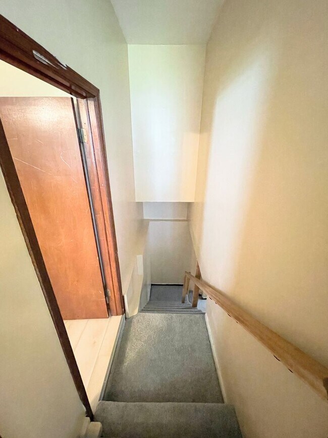 Building Photo - Cozy 3 bed 2 bath home with basement in Wichita