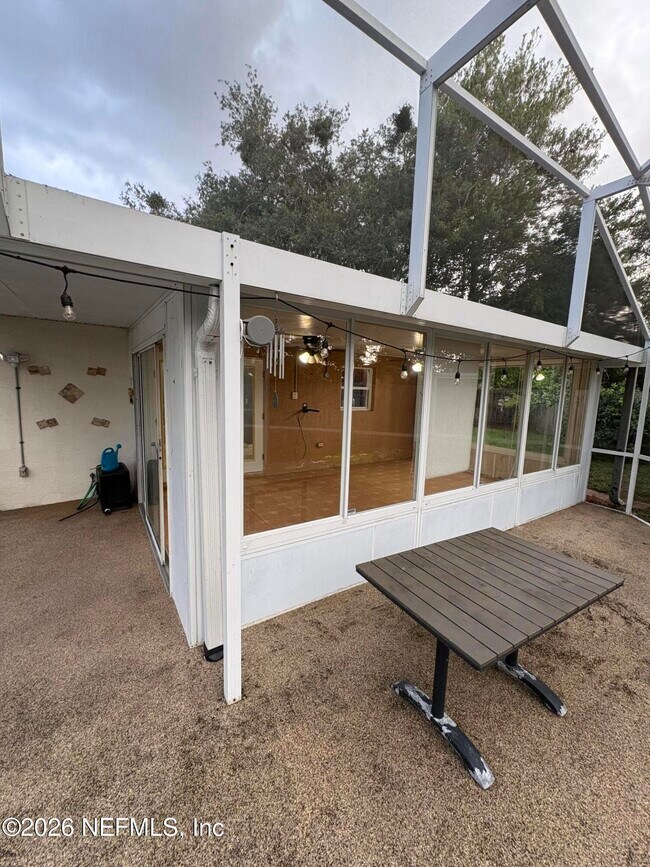 Building Photo - 436 Mango Cir