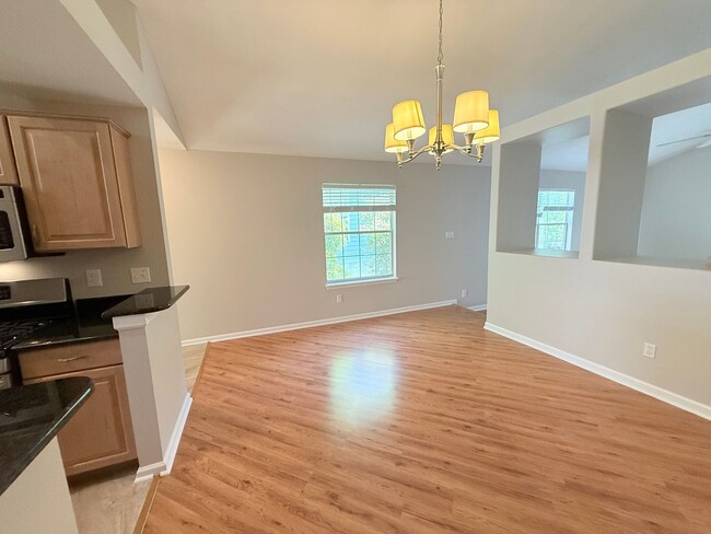 Building Photo - NE Tallahassee Home in Top School District