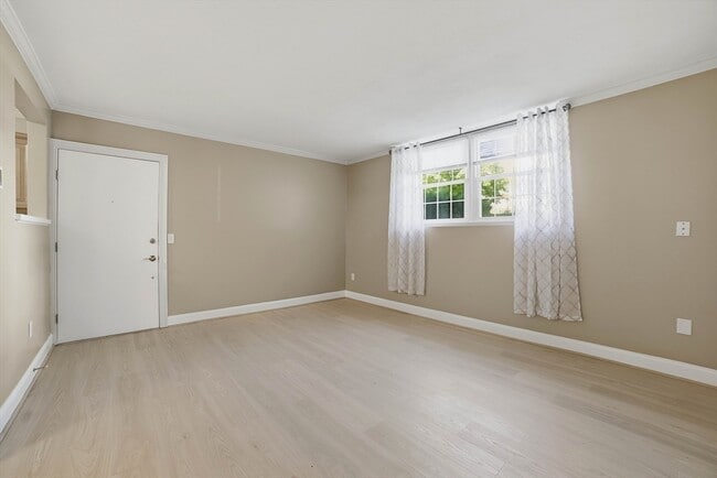 Building Photo - 47 Alvarado Ave