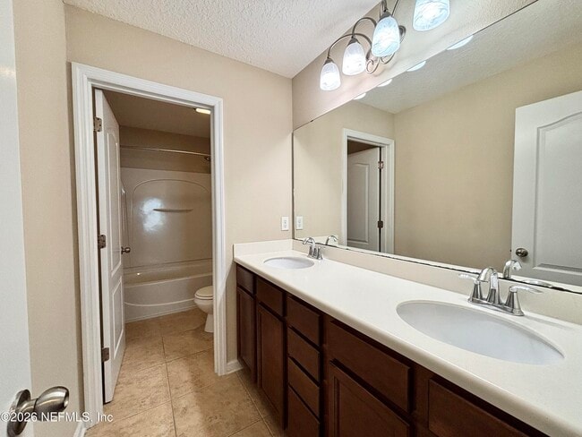 Building Photo - 850 Quiet Stone Ln
