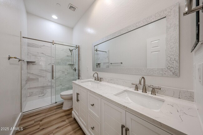 Building Photo - 41735 N Maidstone Ct