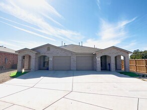 Building Photo - MOVE-IN SPECIAL: Beautiful 3-Bedroom, 2-Bathroom Duplex in Wolfforth – Frenship ISD!