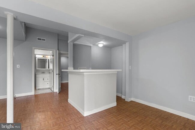Building Photo - 9130 Bobwhite Cir