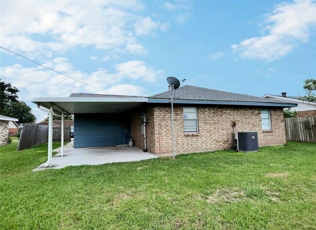 Building Photo - 5068 Bowdon St