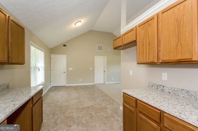 Building Photo - 120 Whitehead Dr