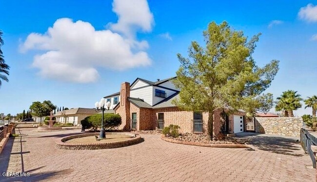 Building Photo - 2153 Trawood Dr