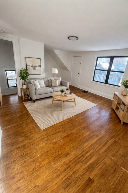 Building Photo - 130 Dartmouth Ave