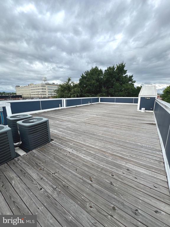 Building Photo - 1835 Providence St NE