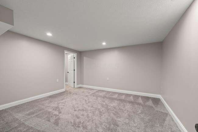 Building Photo - 5935 Pondview Ct