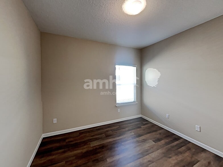 Building Photo - 238 Hemlock Pt