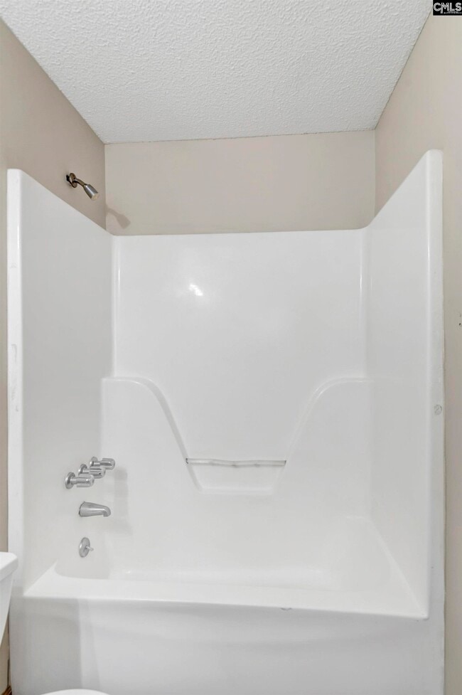 Building Photo - 122 Hazelwood Ct