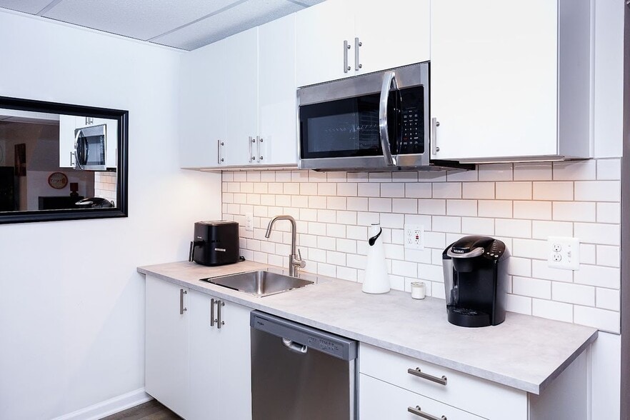 Building Photo - 7286 EARLYS Rd