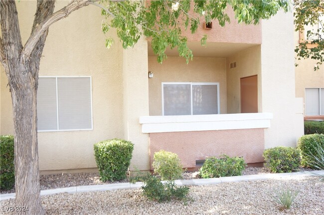 Primary Photo - 1050 E Cactus Ave