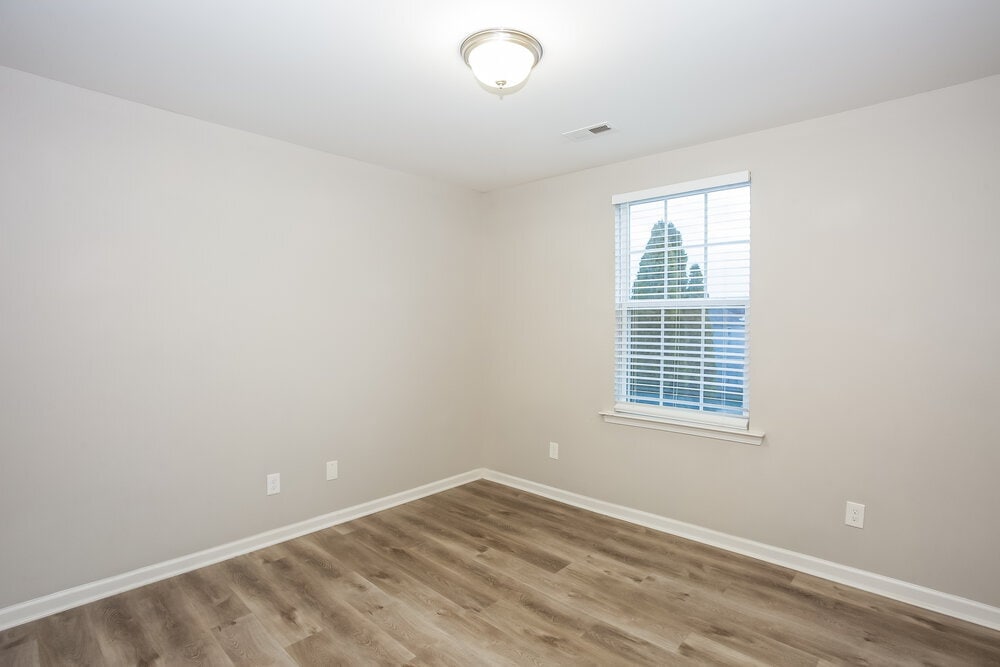 Building Photo - 4635 Abercromby St