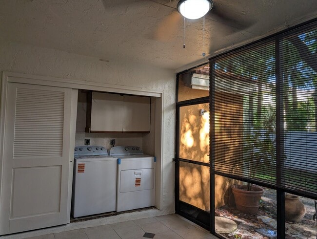 Building Photo - 3830 Coral Tree Cir