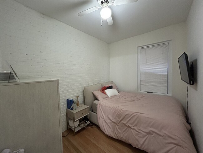 Building Photo - 6 Cleveland Pl