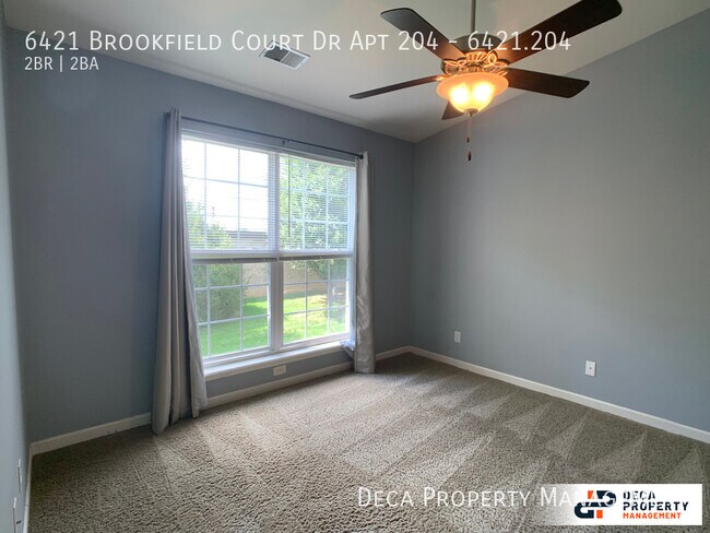 Building Photo - 2 Bedroom Condo