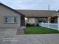 Building Photo - 15454