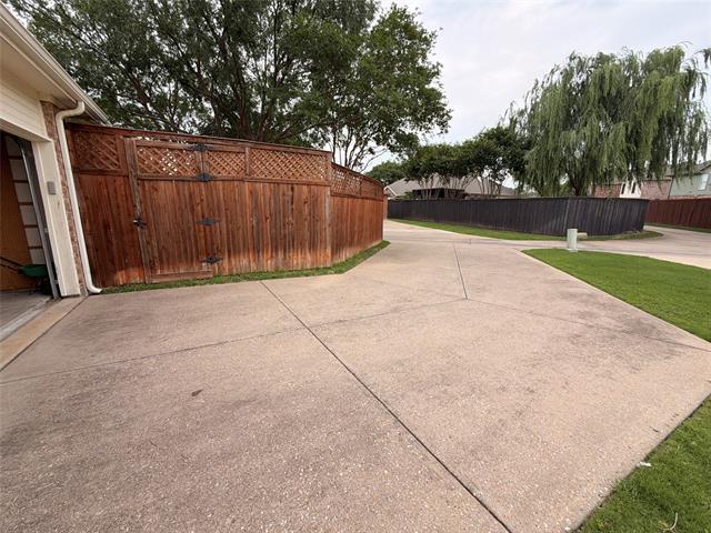 Building Photo - 120 Stonecreek Dr