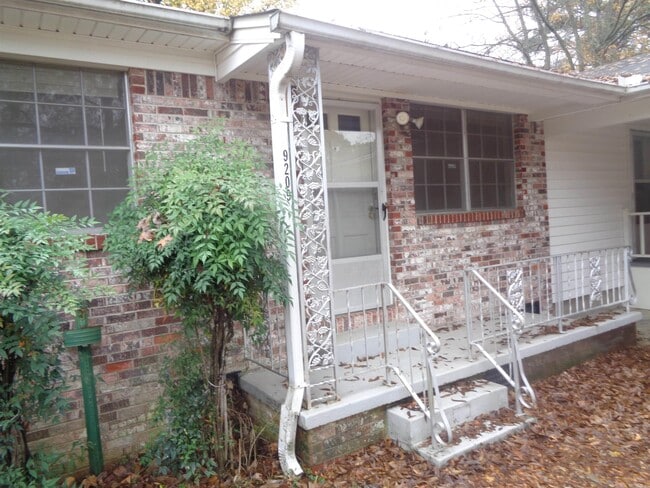 Building Photo - 9209 Clover Hl Rd