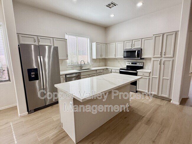 Building Photo - 6889 W Paso Trail