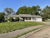 Building Photo - 512 Lejeune Dr