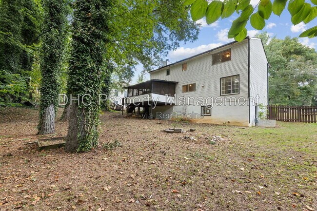 Building Photo - 652 Bantry Ln