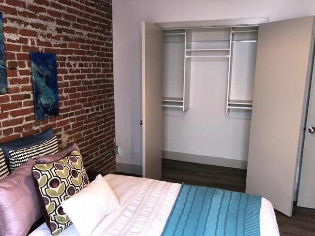 Building Photo - 3900 Warren St