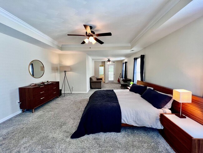 Building Photo - Charming 4 Bedroom home Near Virginia Beac...