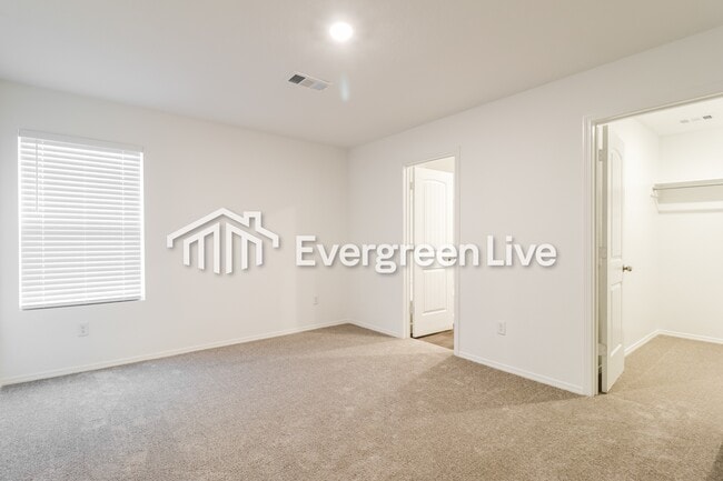 Building Photo - 113 Terrence Dr