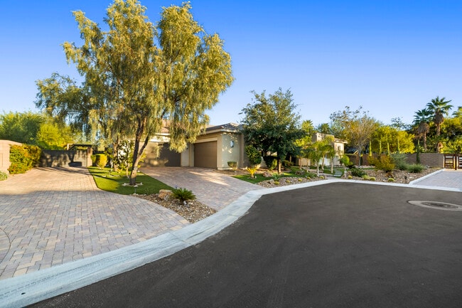 Building Photo - 8396 Sweetwater Creek Way