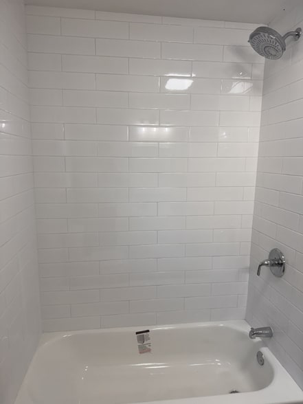 Building Photo - 208 W Brown Ave