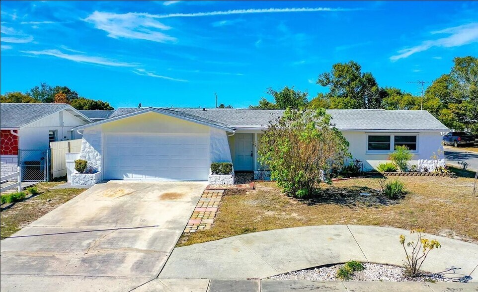 Primary Photo - 11705 Meredith Ln
