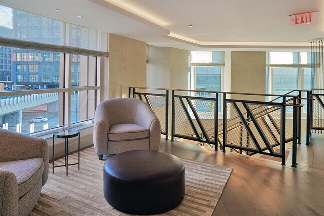 Building Photo - 100 Lovejoy Pl