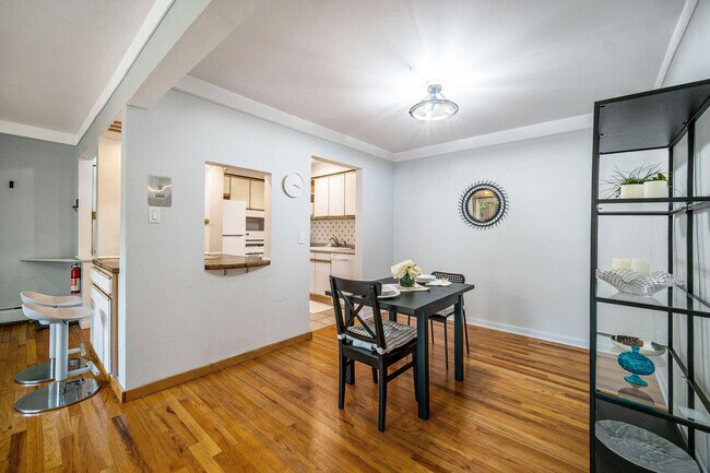 Building Photo - 1209 Island Dr