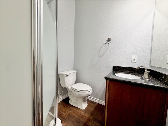 Building Photo - 1608 Holman St