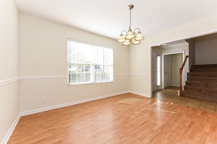 Building Photo - 4852 Nina Marie Ave