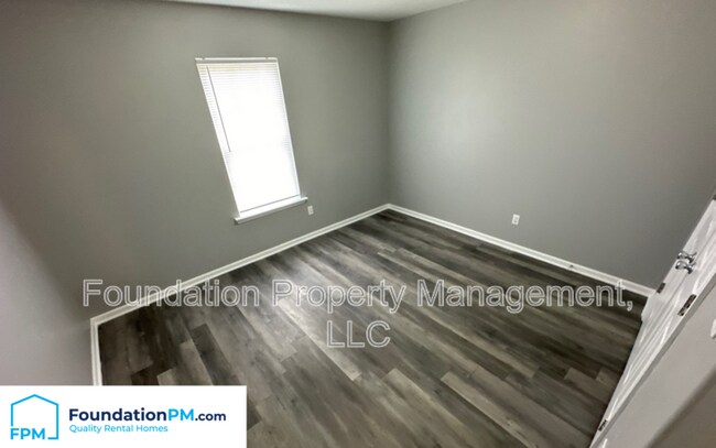 Building Photo - 3679 Tchulahoma Rd