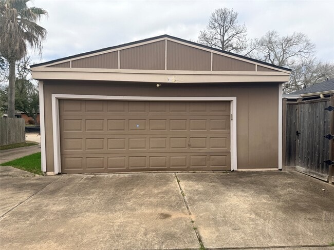 Building Photo - 10402 Belfast Rd