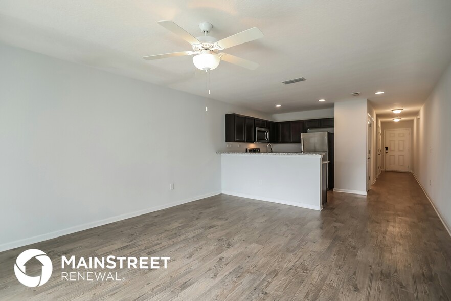 Building Photo - 551 Eiseman Wy