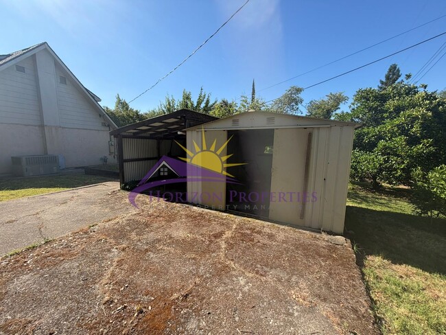 Building Photo - 3 Bed 2.5 Bath 2,027 sqft Fair Oaks Home with bonus office