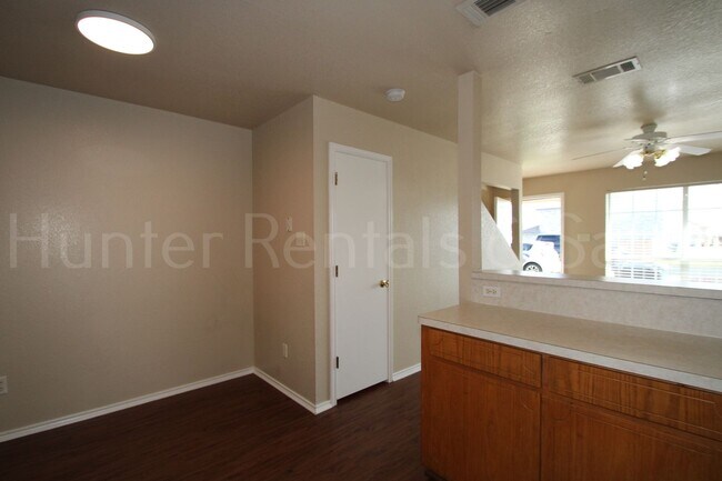 Building Photo - 3904 Gus Dr