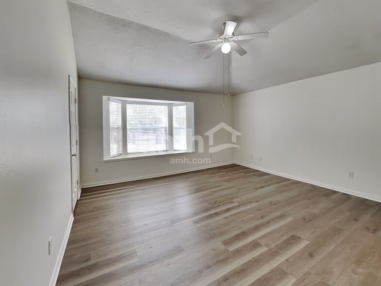 Building Photo - 19402 Misty Cove Dr