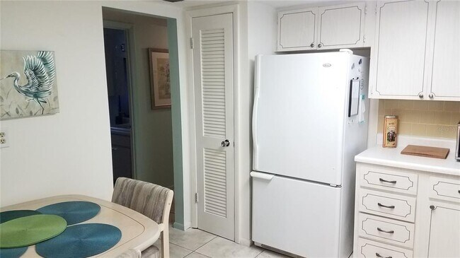 Building Photo - 1801 Restful Dr