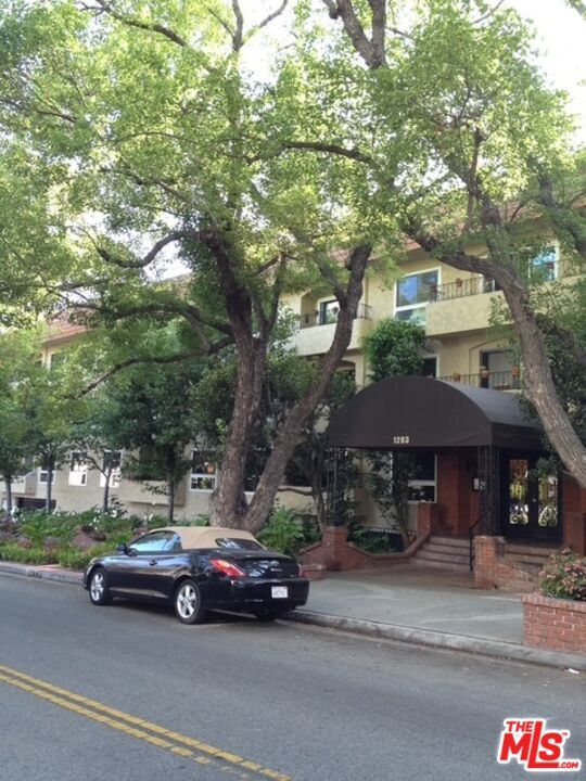 Building Photo - 1203 N Sweetzer Ave