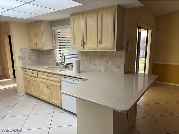 Building Photo - 4628 SW 18th Ave