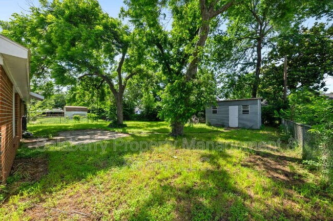 Building Photo - 5601 N Schilder Dr