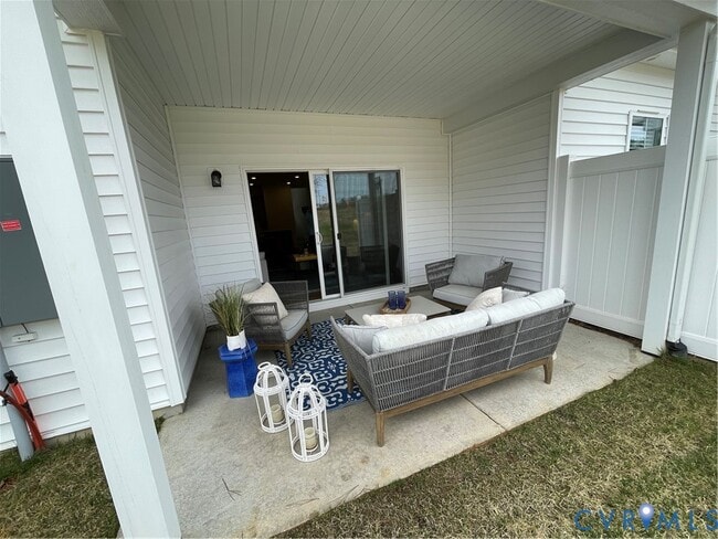 Building Photo - 6900 Sunrise Oasis Ln